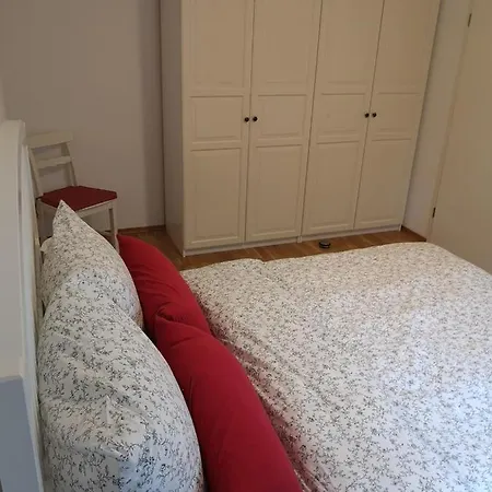 Meisje Hausje - A46083 Apartment *